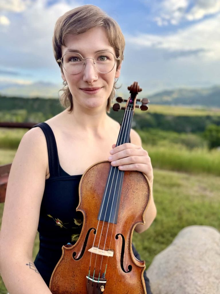 Delaney Meyers (Violin)